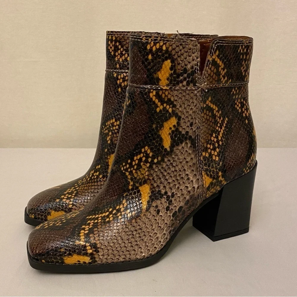 Franco Sarto Generous Snake Skin Print Ankle Boots Bootie Block Chunky Heels 6